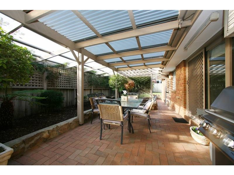 325 Dandelion Drive, Rowville VIC 3178