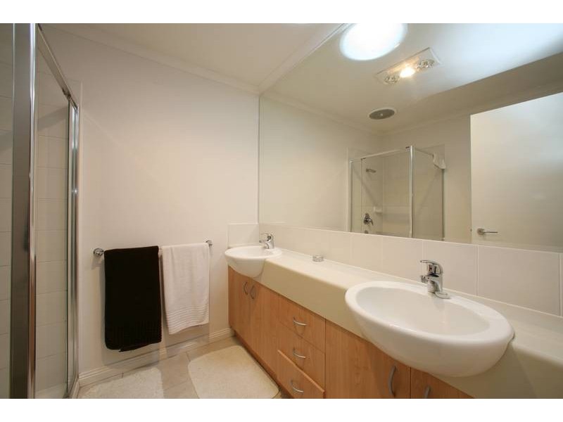 62 Sovereign Manors Crescent, Rowville VIC 3178