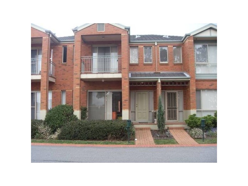 4 St Laurent Rise, Knoxfield VIC 3180