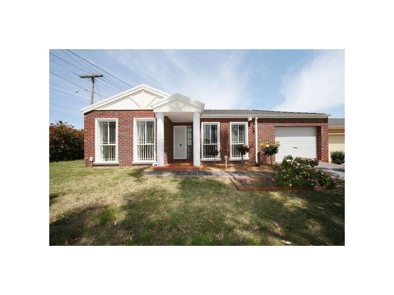 1/1 Lakeview Avenue, Rowville VIC 3178