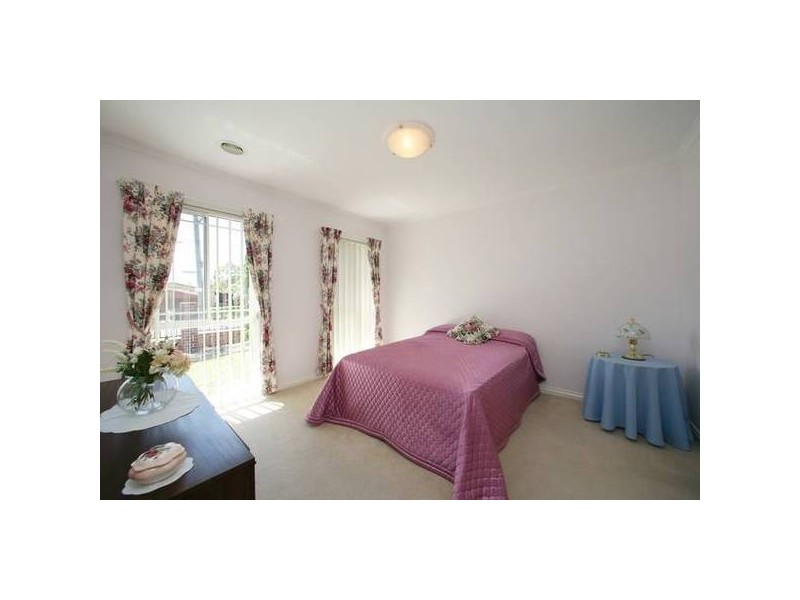 1/1 Lakeview Avenue, Rowville VIC 3178