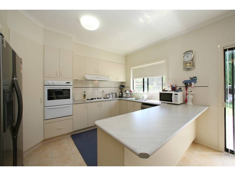 8 Tanglewood Road, Rowville VIC 3178
