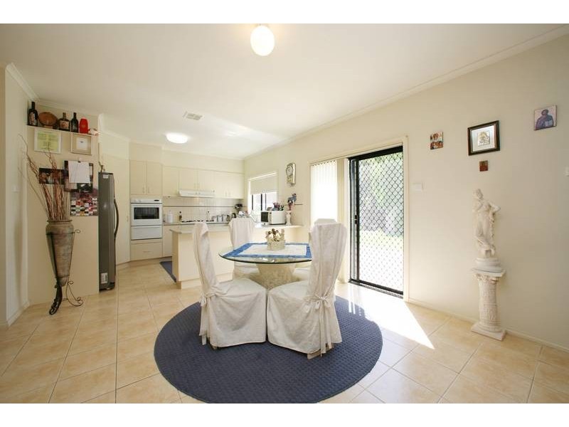 8 Tanglewood Road, Rowville VIC 3178