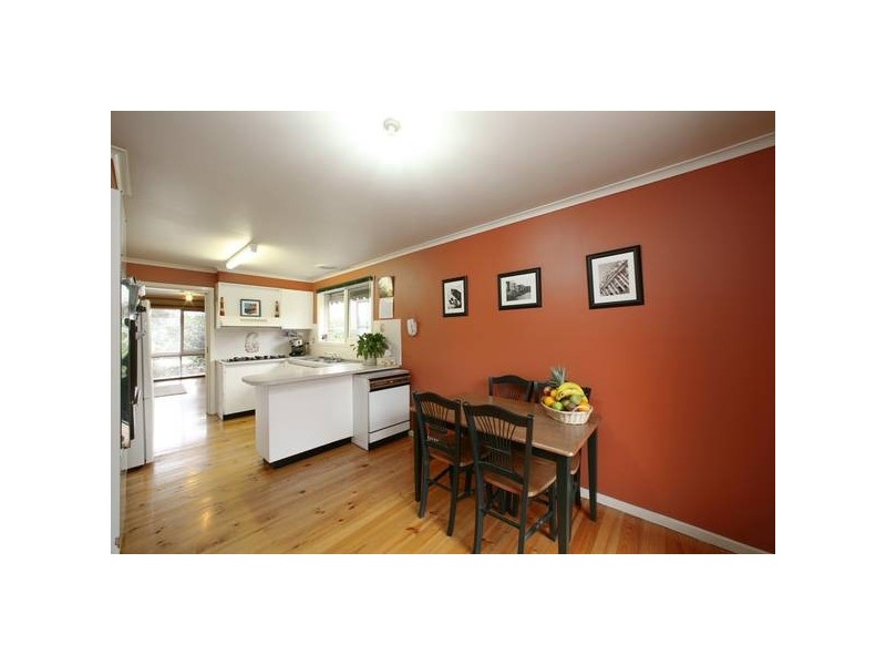 11 Natasha Court, Ferntree Gully VIC 3156