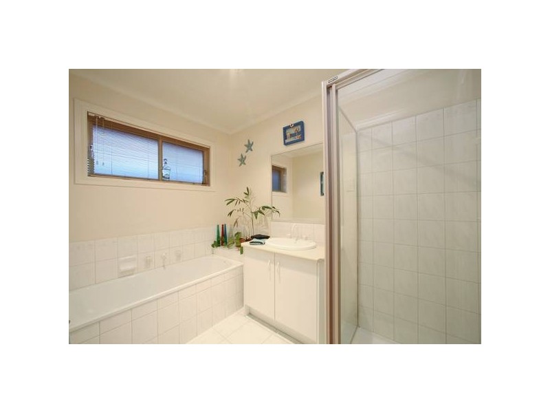 16 Sheridan Avenue, Rowville VIC 3178