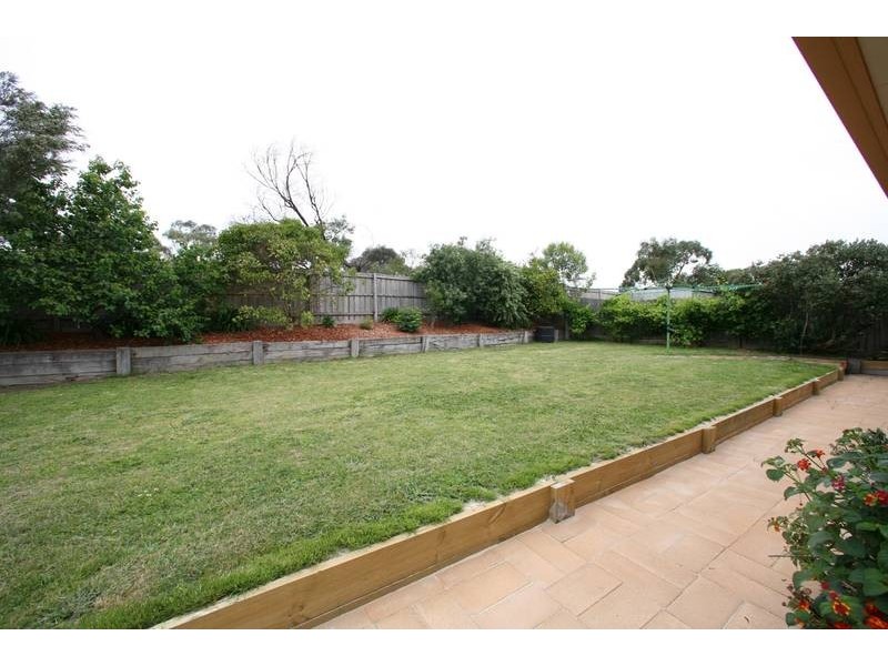 14 Davison Crescent, Ferntree Gully VIC 3156