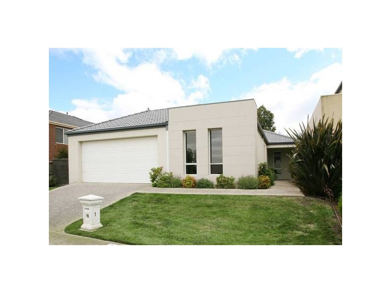 1 Sovereign Manors Crescent, Rowville VIC 3178