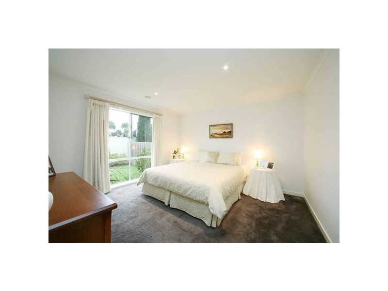 1 Sovereign Manors Crescent, Rowville VIC 3178