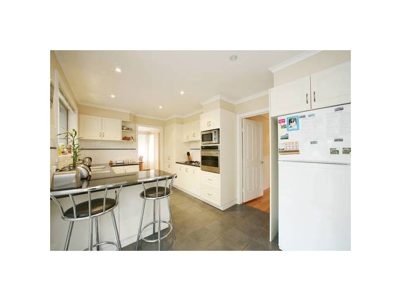 30 Rosehill Street, Scoresby VIC 3179