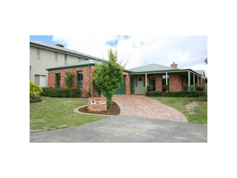 2 Emerson Place, Rowville VIC 3178