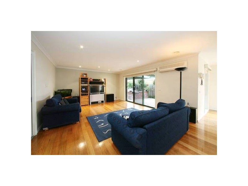 2 Emerson Place, Rowville VIC 3178