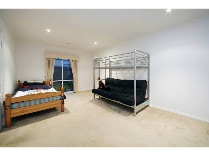 50 Sovereign Manors Crescent, Rowville VIC 3178