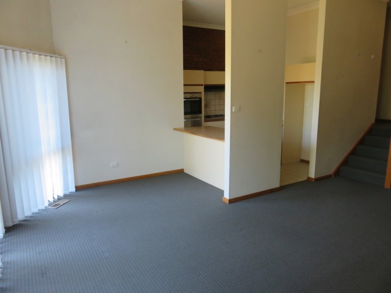 15/9-13 Wetherby Road, Doncaster VIC 3108