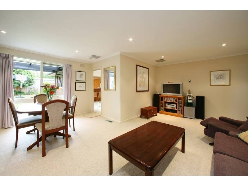 132 Taylors Lane, Rowville VIC 3178