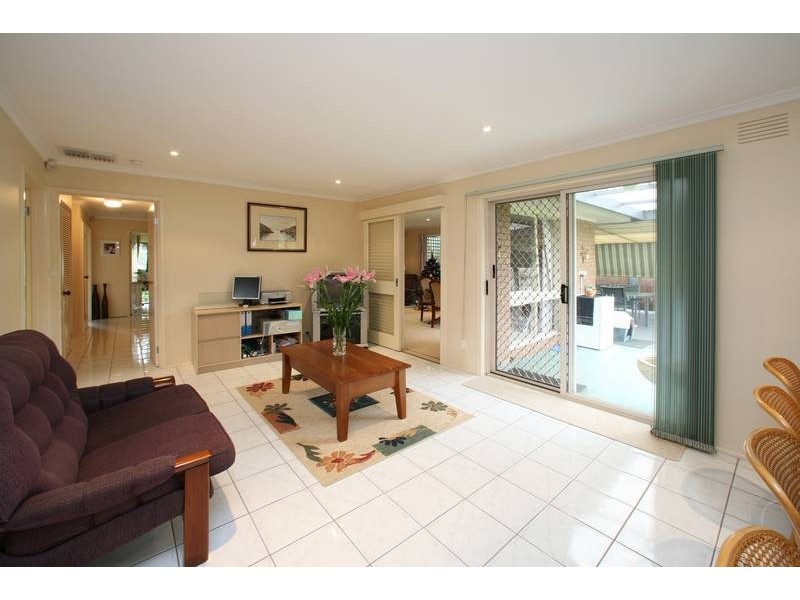 132 Taylors Lane, Rowville VIC 3178