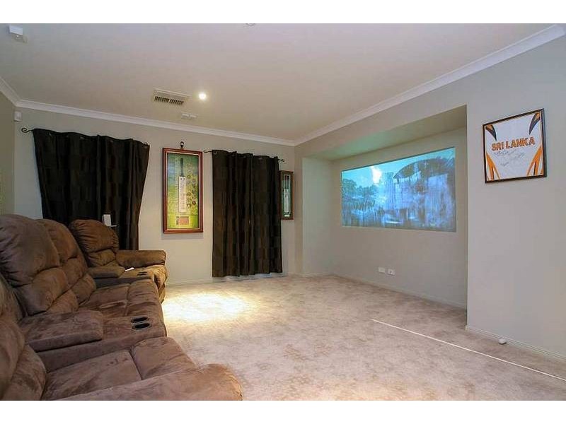 41 Heany Park Drive, Rowville VIC 3178
