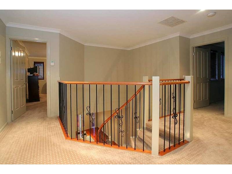 41 Heany Park Drive, Rowville VIC 3178