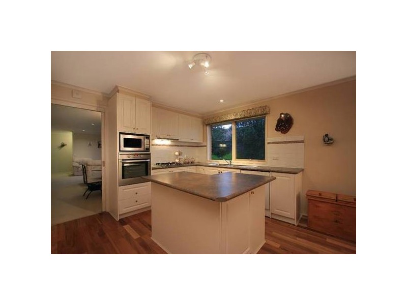 3 Moama Place, Rowville VIC 3178