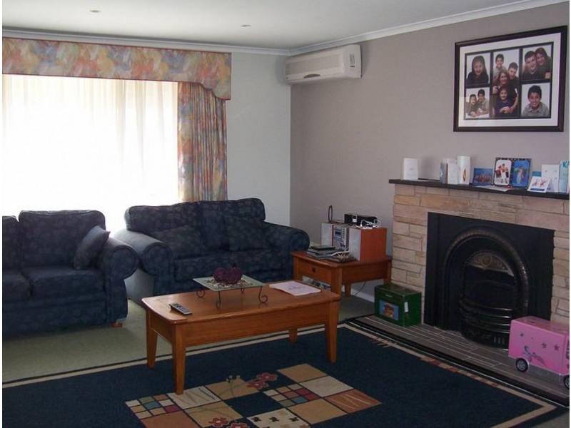 7 Valetta Crescent, Knoxfield VIC 3180