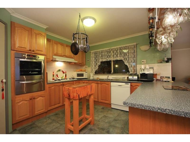 36 Castricum Place, Ferntree Gully VIC 3156