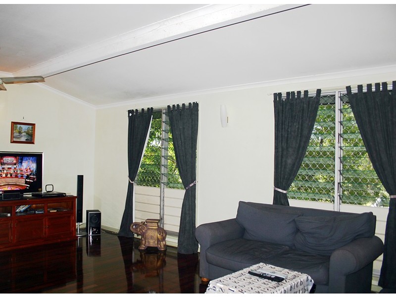 6 Dalwood Crescent, Malak NT 0812