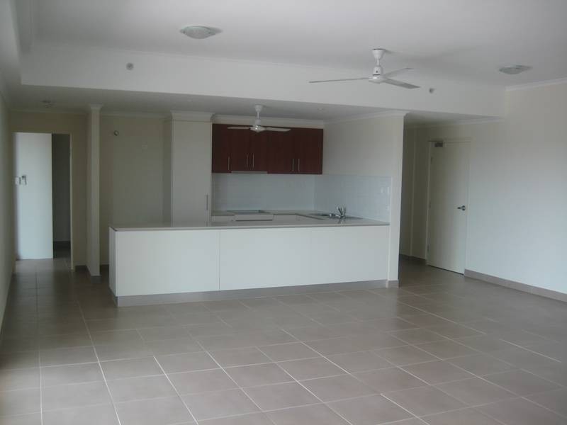 10/96 Woods Street (Pinnacle Apartments), Darwin NT 0800
