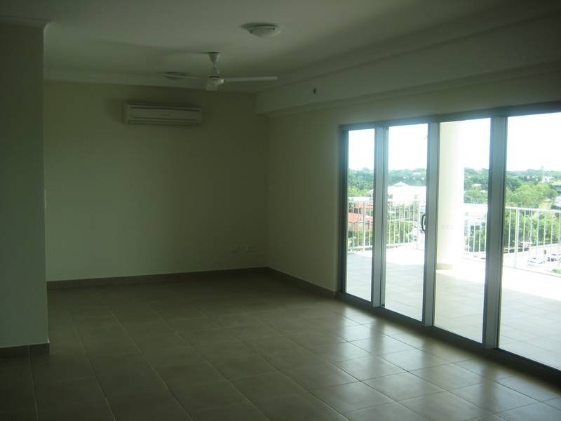 10/96 Woods Street (Pinnacle Apartments), Darwin NT 0800