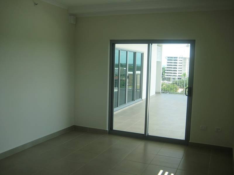 10/96 Woods Street (Pinnacle Apartments), Darwin NT 0800