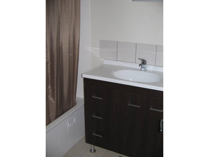 8 MAGDALENE COURT, Malak NT 0812