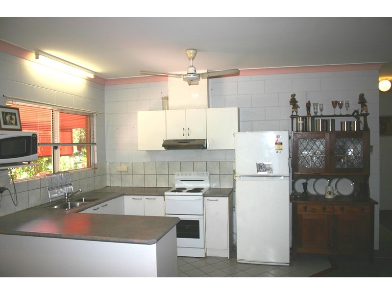 15 Connaught Court, Bakewell NT 0832