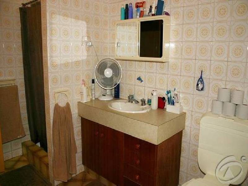 Hands Court, Malak NT 0812