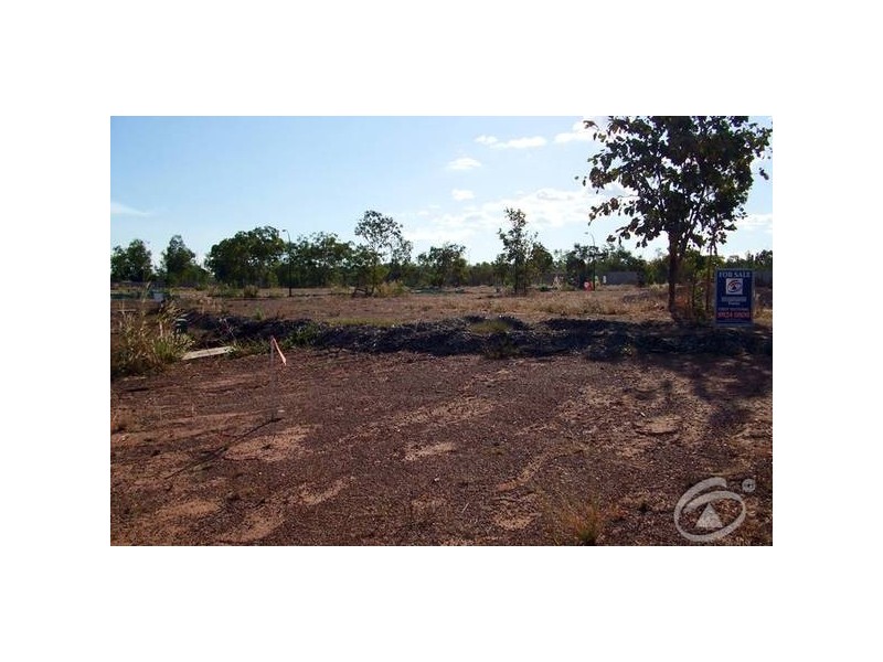 18 Wood Crescent, Rosebery NT 0832