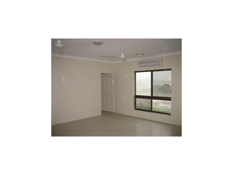 4 Liddy Crescent, Farrar NT 0830