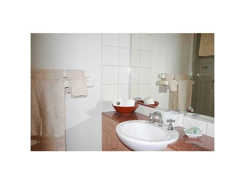 1/18 Sovereign Circuit, Coconut Grove NT 0810