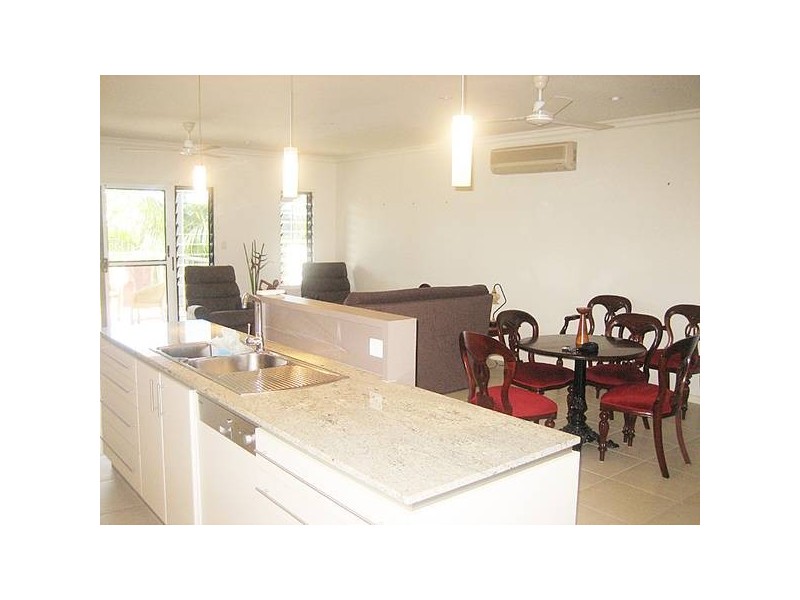 2/2 Warrego Place, Larrakeyah NT 0820