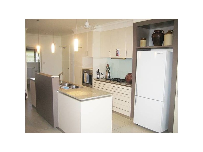 2/2 Warrego Place, Larrakeyah NT 0820