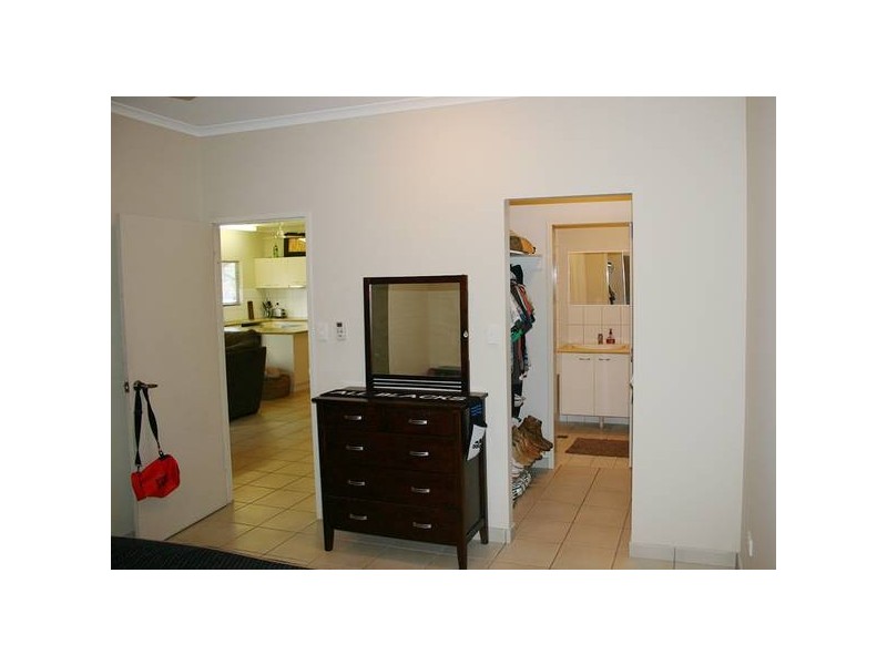 4/4a Bishop Street, Woolner NT 0820