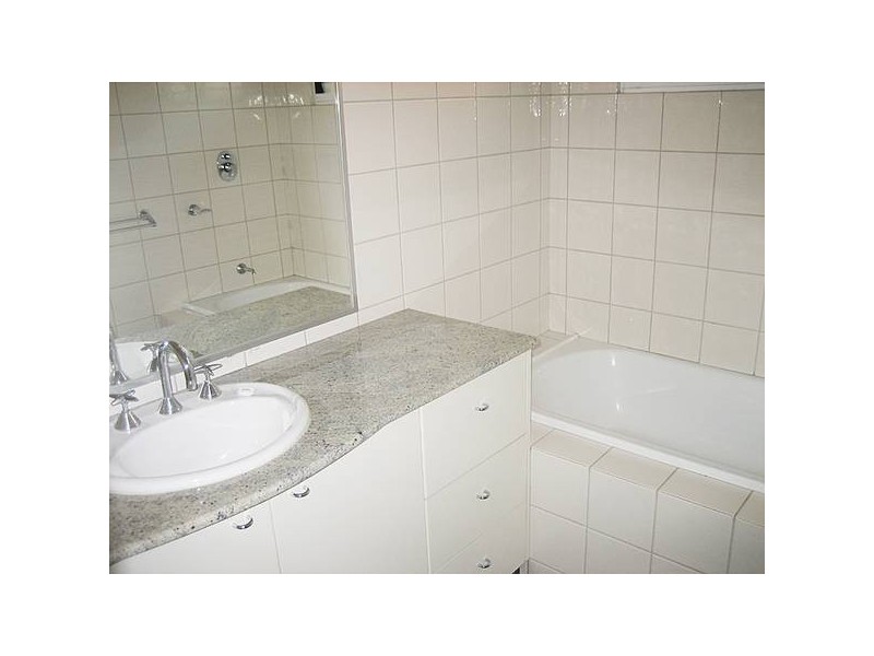 1/8 Sovereign Circuit, Coconut Grove NT 0810