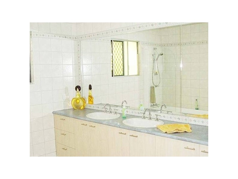 54 Mulla Mulla Circuit, Karama NT 0812