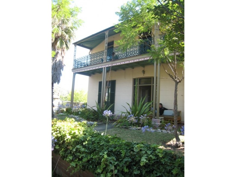 4/ 83 Menangle Street, Picton NSW 2571