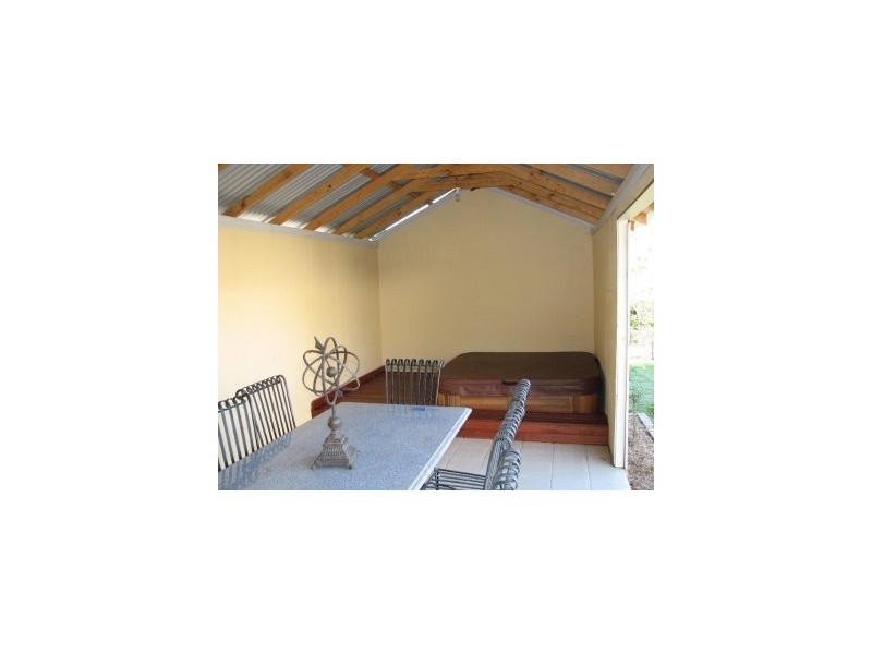 249 Argyle Street, Picton NSW 2571