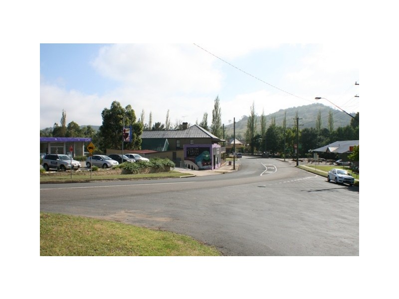 1 Picton Avenue, Picton NSW 2571