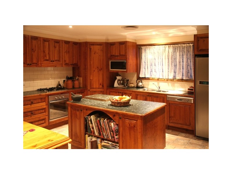 5 Wherritt Cl, Picton NSW 2571