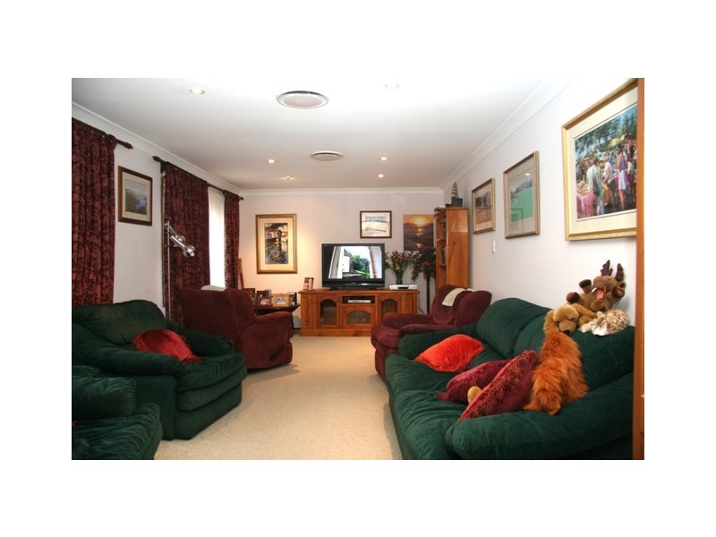 5 Wherritt Cl, Picton NSW 2571