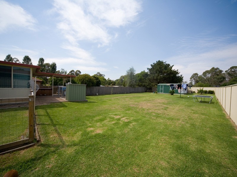 6 South Street, Thirlmere NSW 2572