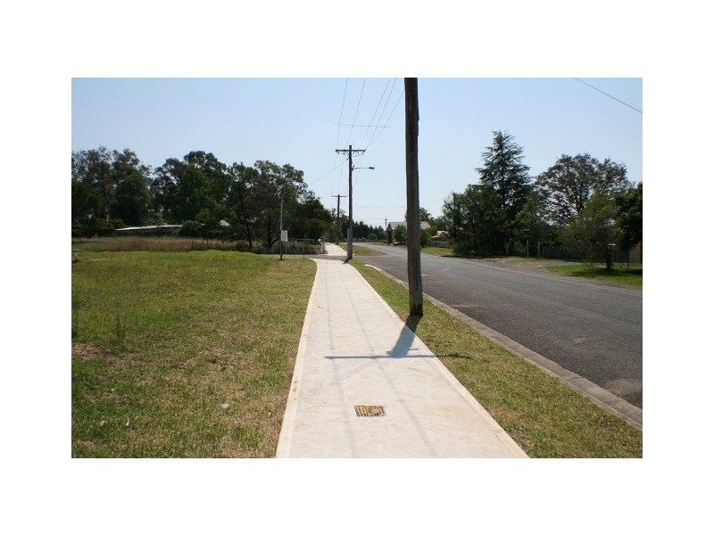 37 Pitt Street, Tahmoor NSW 2573