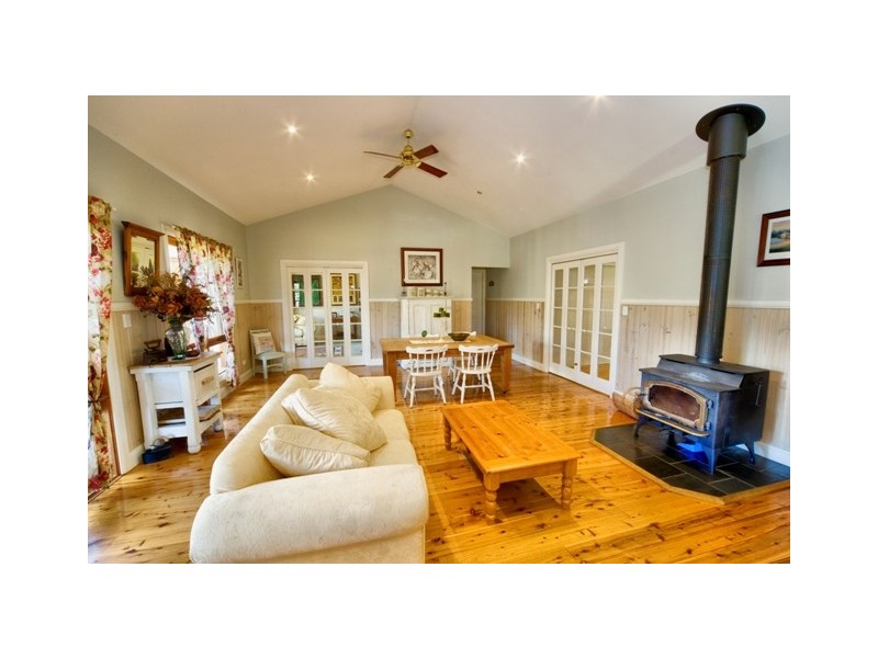 6 Dunroman Lane, Buxton NSW 2571