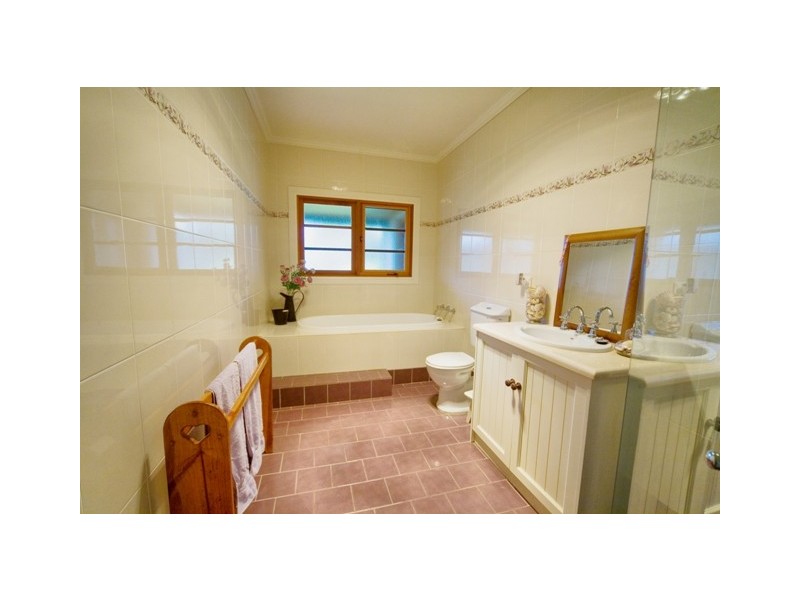 6 Dunroman Lane, Buxton NSW 2571