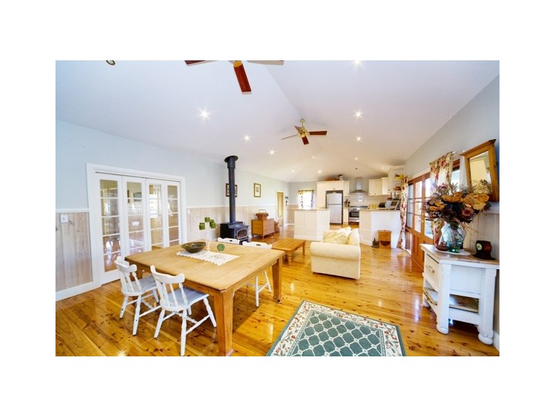 6 Dunroman Lane, Buxton NSW 2571