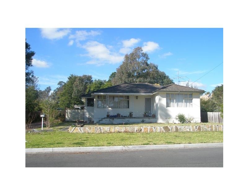20 Milne Street, Tahmoor NSW 2573